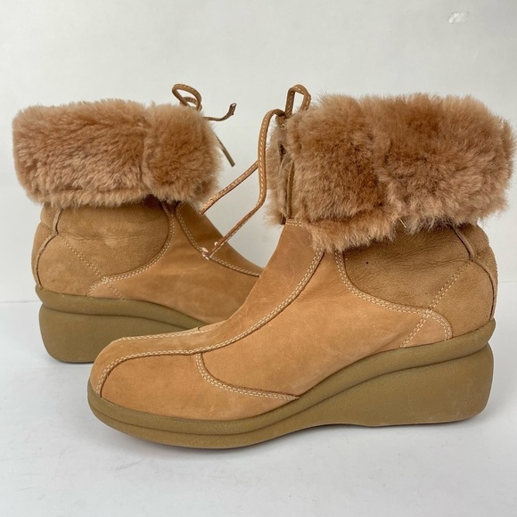 CLARKS brown Nubuck Leather Wedge Fur Lined Snow Winter Boots Foldover Size 8.5 - Picture 6 of 8